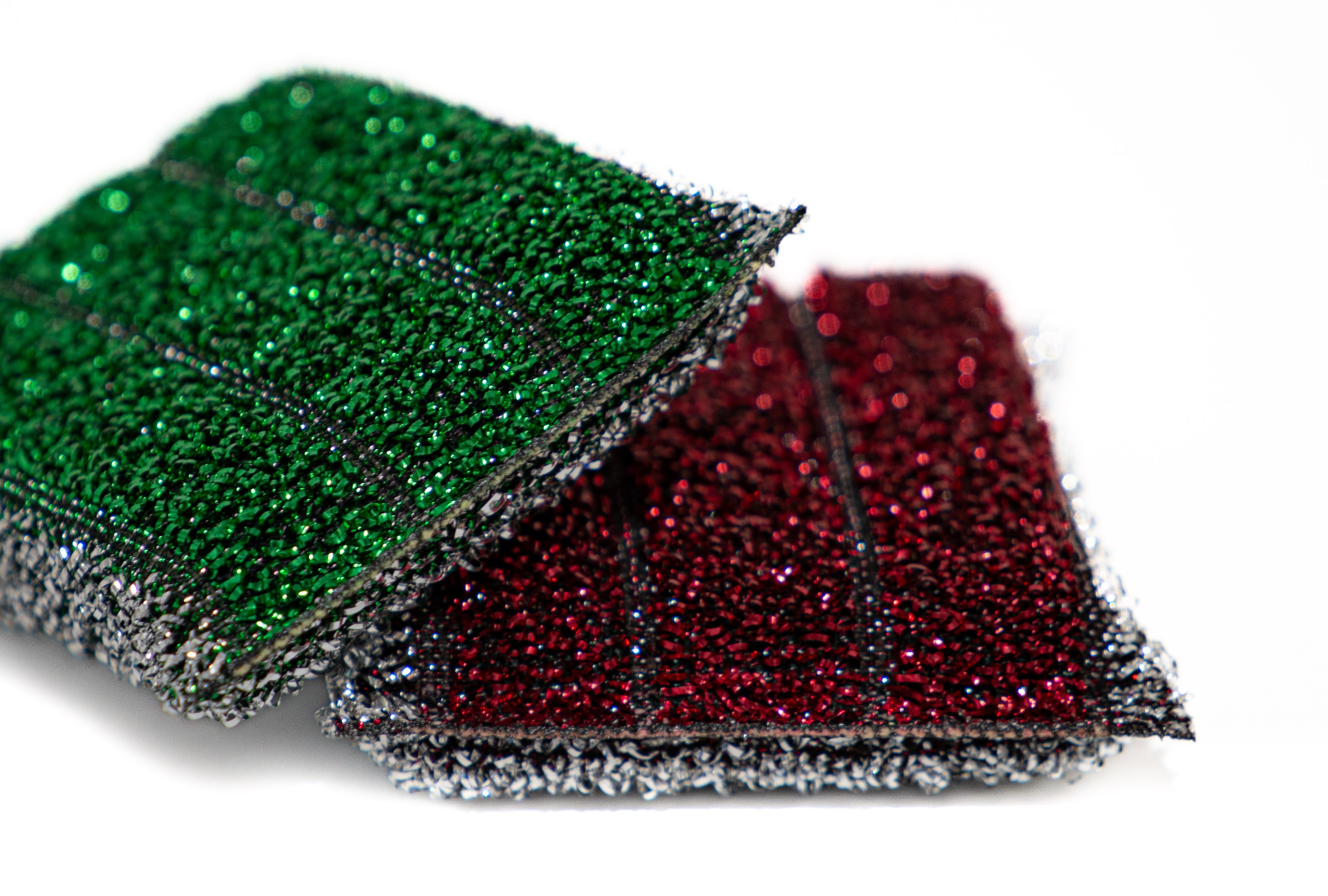 Red and green 2 in 1 scouring pads with metallic cleaning surfaces